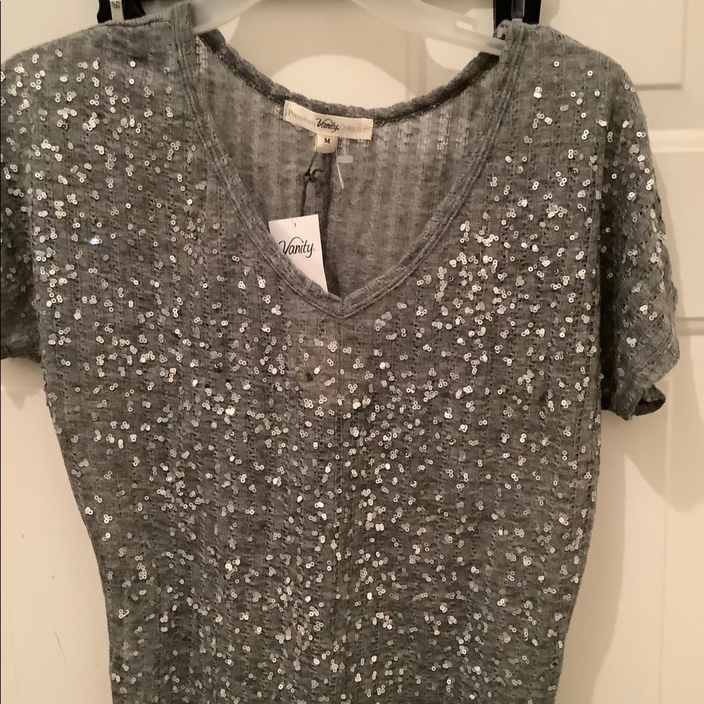 Lady’s gray blouse by Vanity medium - Picture 2 of 3
